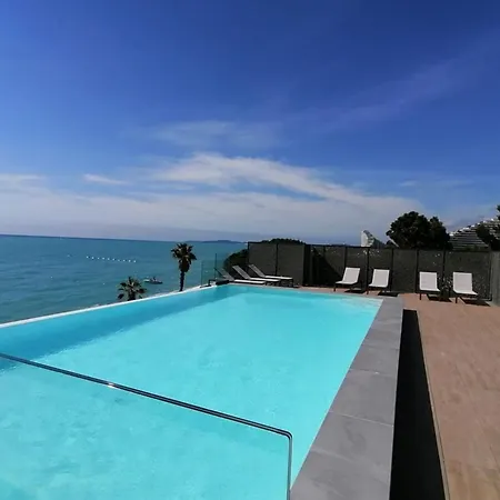 Feet In The Water Friendly Cozy And Unique * Villeneuve-Loubet
