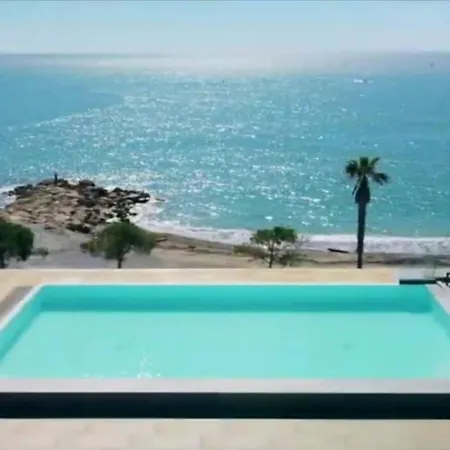 Feet In The Water Friendly Cozy And Unique * 卢贝新城